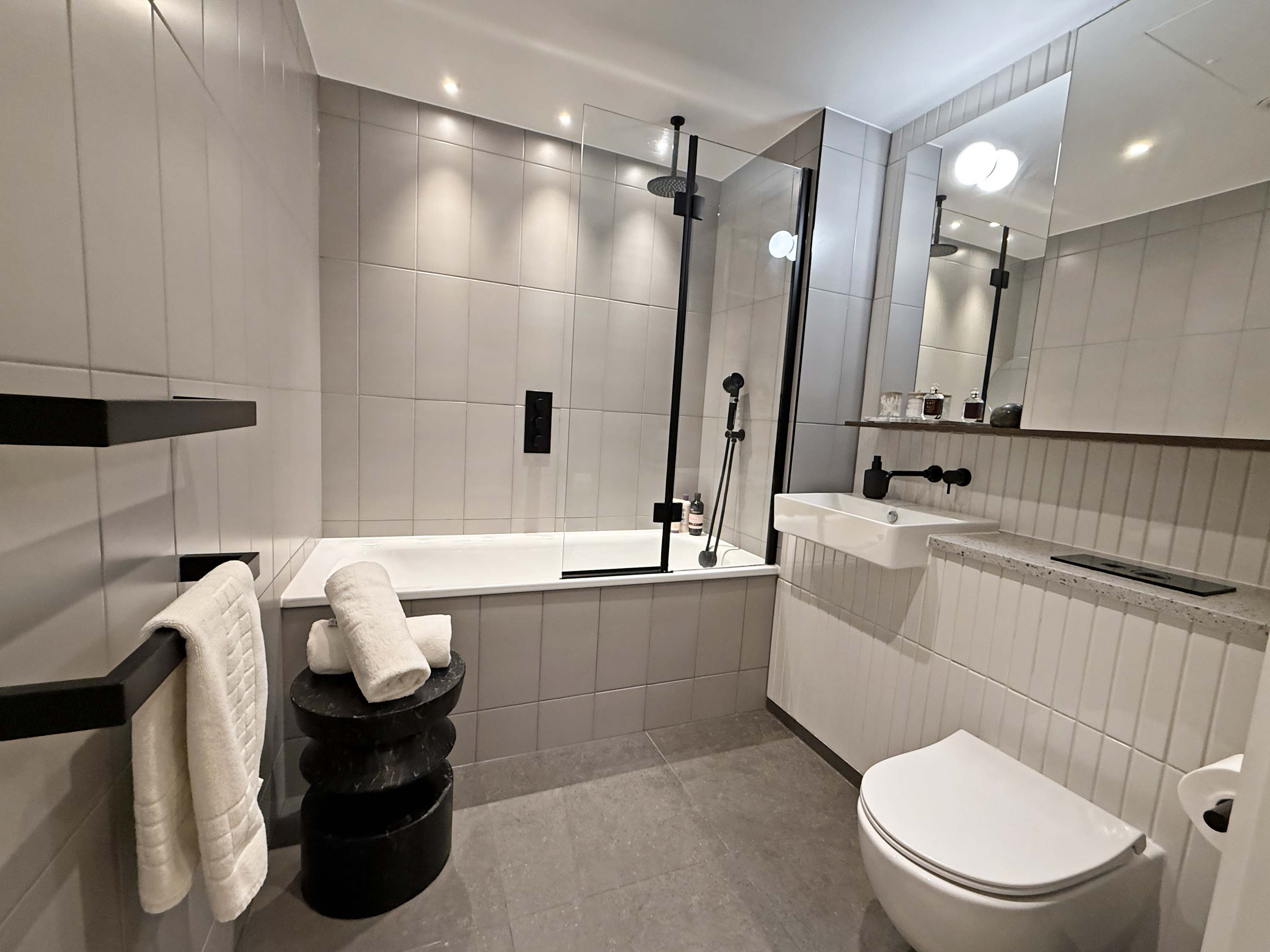 The Bloomsbury Suite II (DH392) — photo 20