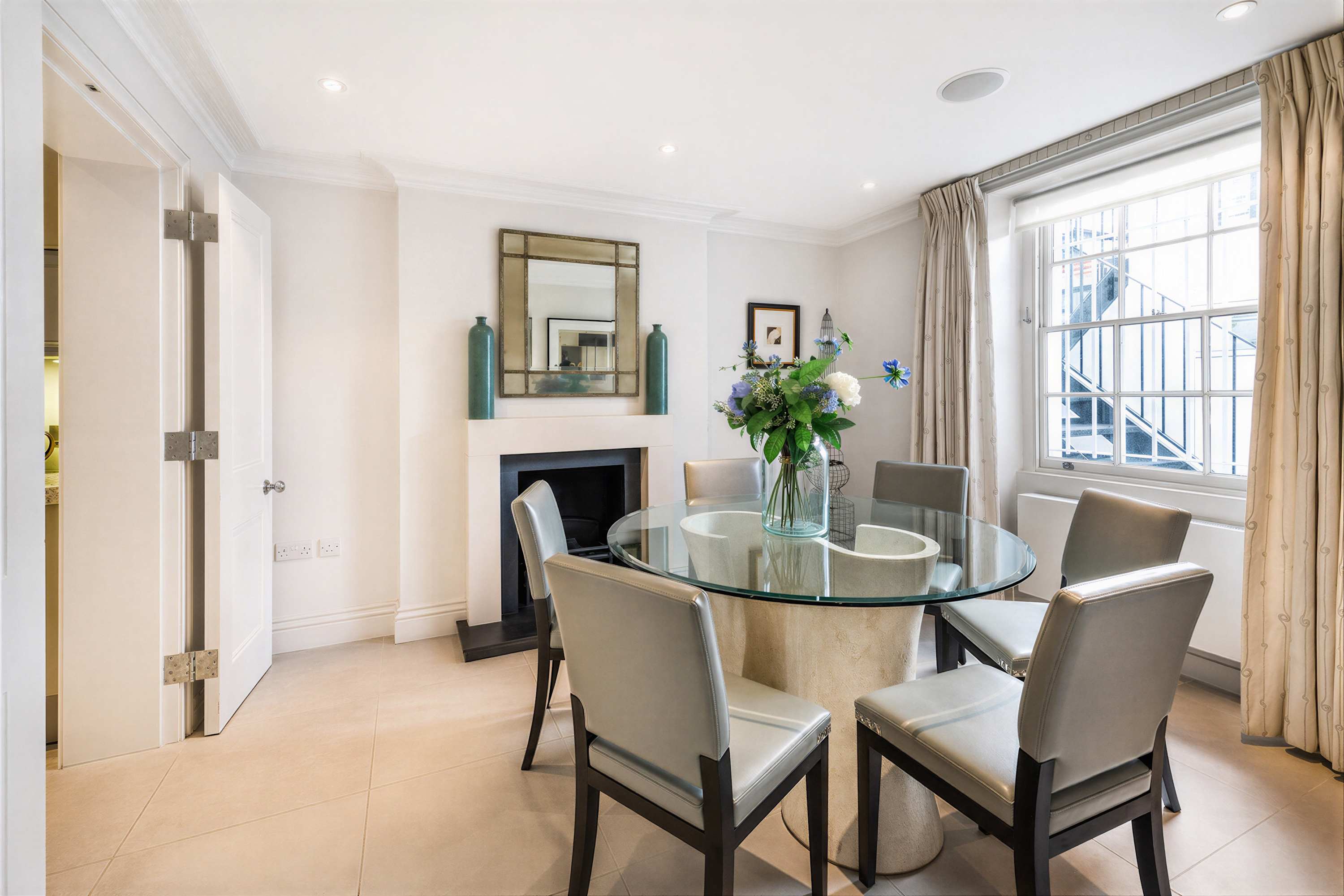 The Cadogan Townhouse — photo 11